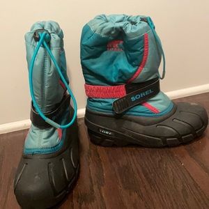 Sorel NY1885-477 Flurry Blue Pink Winter Boots